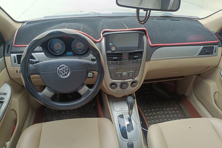 Used Buick Excelle 2013 1.5L Automatic Classic Model Center Console