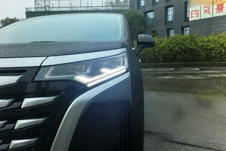 Used Denza D9 2024 DM-i 980 Four-Wheel Drive Prestige Model
