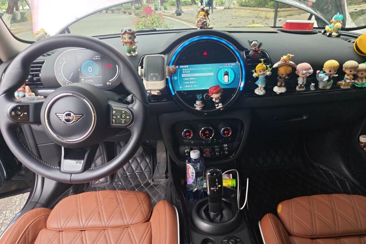 Used MINI Clubman 2022 Facelift 1.5T COOPER Connoisseur Center Console