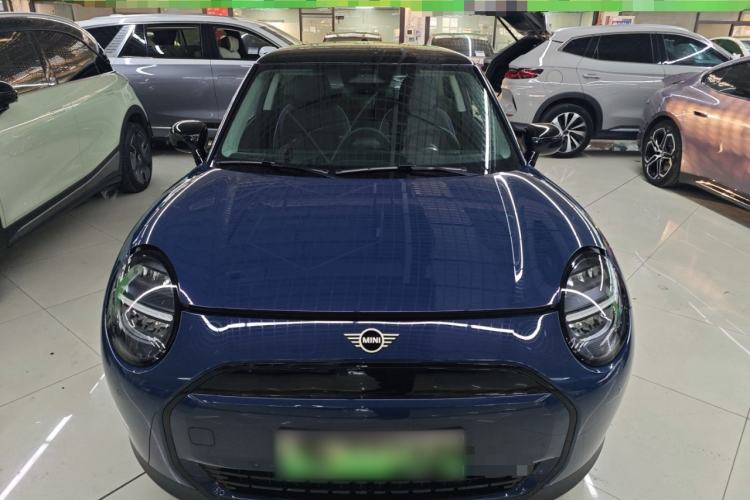 Used MINI Electric MINI COOPER 2025 456km COOPER E Classic Style
