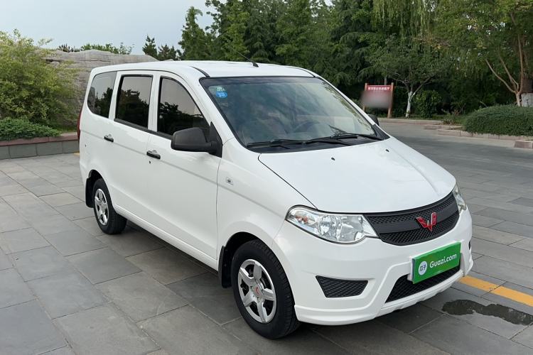 Used Wuling Hongguang 2015 1.5L S Basic Version China V Standard Exterior 2