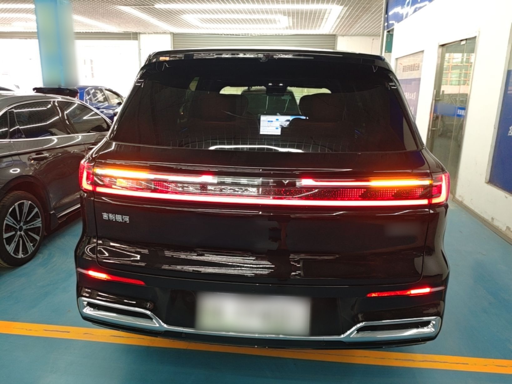 Geely Galaxy M9 2025 Model 210km Four-Wheel-Drive Leading Edition — снимка 5