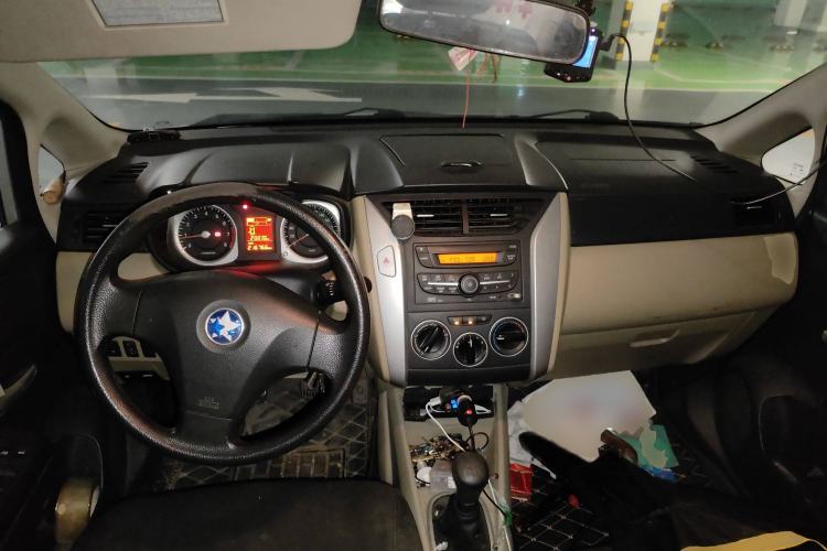 Used Venucia R50 2014 1.6L Manual Splendid Edition