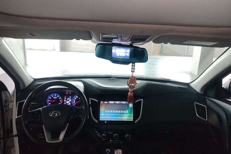 Used Hyundai ix25 2017 1.6L Automatic Smart Version Headliner