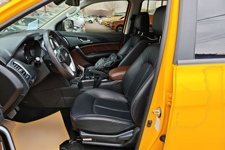 Used JMC Yuhu EV 2022 4x2 LX JX1032PSEF5BEV Left Front Seat