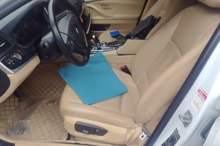 Used BMW 5 Series 2014 520Li Elegant Model
