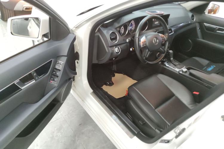 Used Mercedes-Benz C-Class 2013 C 180 Classic Grand Edition
