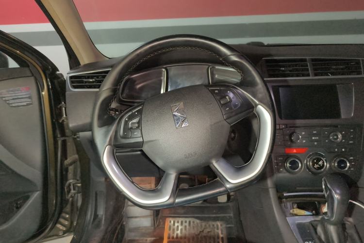 Used DS 5LS 2014 1.6T Elegant Version THP160
