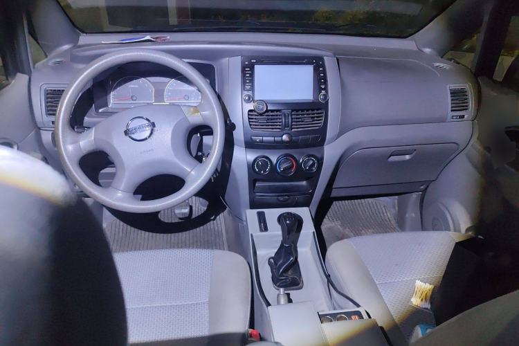 Used Dongfeng Shuaike 2013 Facelift 1.5L Manual Luxury 7-Seater China IV Standard