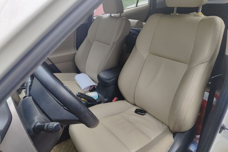 Used Toyota RAV4 2013 2.0L CVT Four-Wheel Drive New Edition