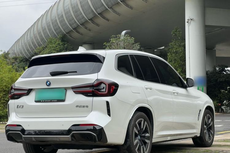 Used BMW iX3 2023 Leading Model Exterior 4