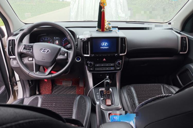 Used Hyundai ix35 2018 2.0L Automatic 2WD Zhiyong·Changxiang Edition Center Console