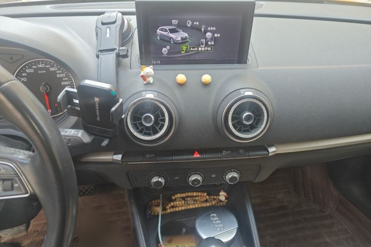 Used Audi A3 2018 30th Anniversary Edition Sportback 35 TFSI Ambition Model Audio And AC Panel