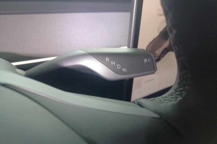 Used Tesla Model Y 2024 Long-Range All-Wheel-Drive Version