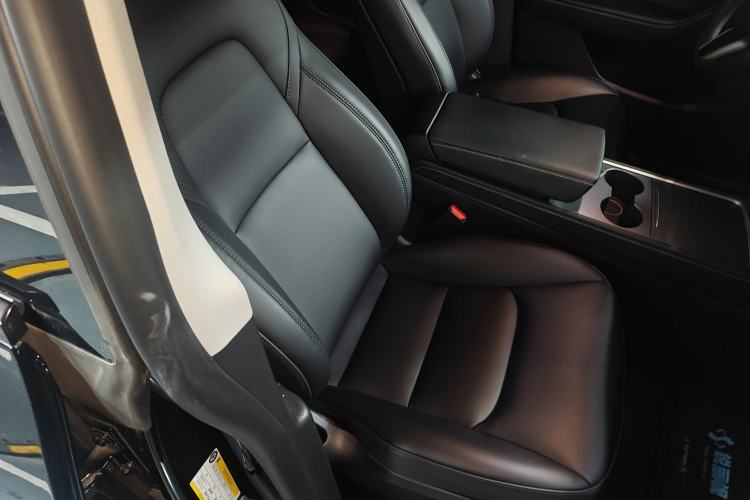 Used Tesla Model Y 2023 Rear-Wheel-Drive Version