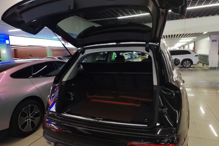 Used Audi Q7 2023 55 TFSI quattro S line Sport Edition Trunk