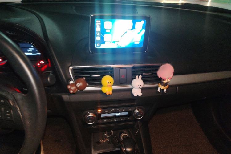 Used Mazda 3 Axela 2014 Sedan 2.0L Automatic Sport Model
