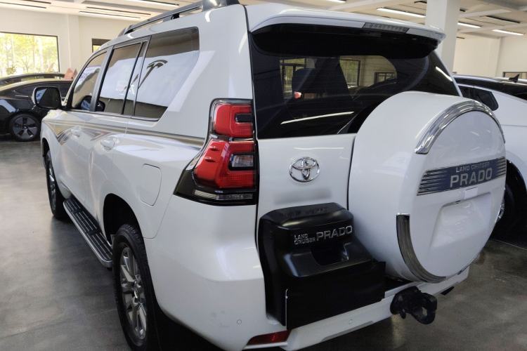 Used Toyota Prado 2018 3.5L Automatic TX-L with Rear-Mounted Spare Tire Rear Left 45 Deg