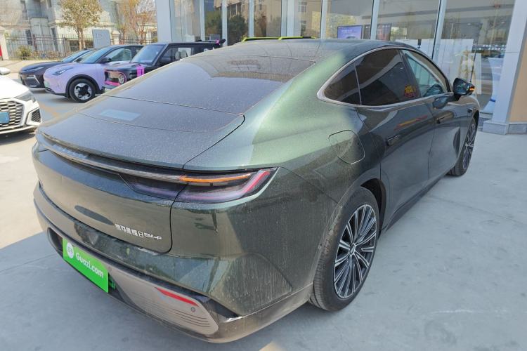 Used Geely Galaxy 8 2025 130km EM-P Starship Edition
