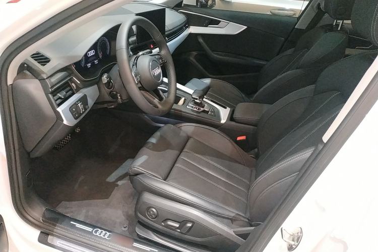 Used Audi A4L 2023 40 TFSI Fashion Dynamic Model
