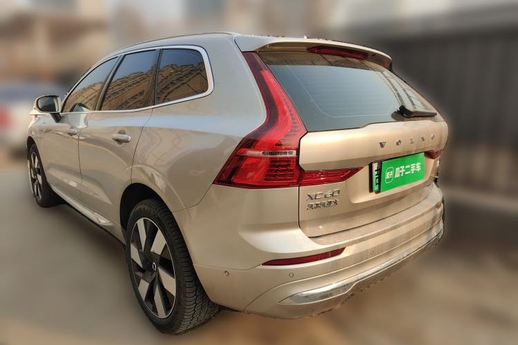 Used Volvo XC60 New Energy 2024 T8 Plug-in Hybrid Long-Range All-Wheel Drive Smart Luxury Edition