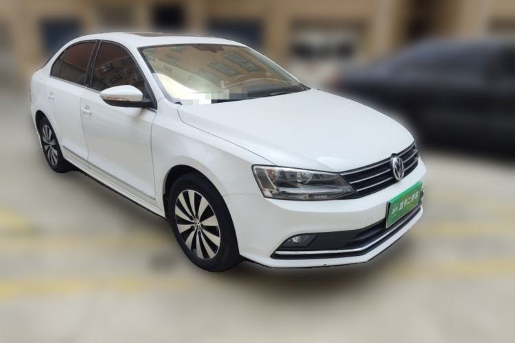 Used Volkswagen Sagitar 2018 1.6L Manual Comfort Model Front Right 45 Deg