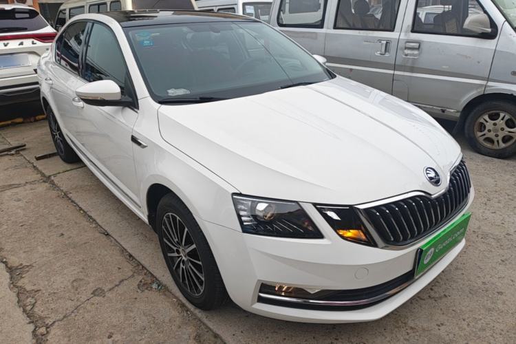 Used Skoda Octavia 2018 TSI230 DSG Luxury Enjoyment Edition Front Right 45 Deg