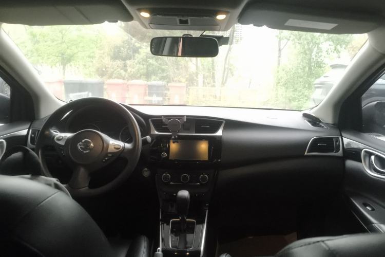 Used Nissan Sylphy 2016 1.6 XL CVT Deluxe Edition Center Console