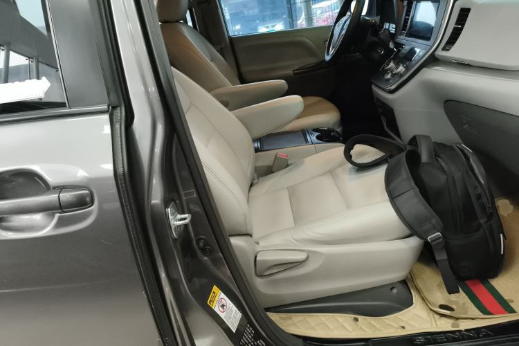 Used Toyota Sienna (Parallel Import) 2015 3.5L Two-Wheel Drive L Version—U.S. Specification
