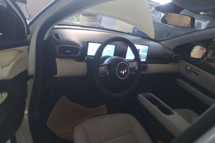 Used Wuling Bingo PLUS 2024 330 km Range Five-Seater Version