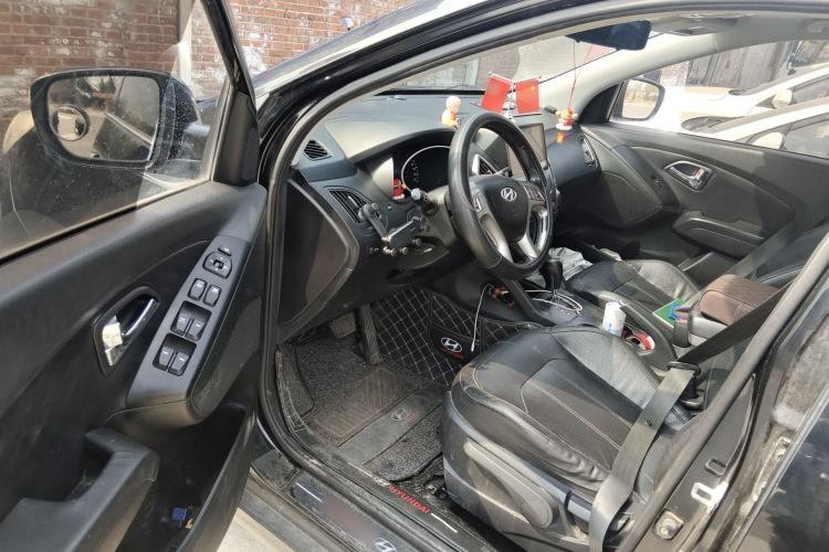 Used Hyundai ix35 2015 2.0L Automatic 2WD Smart Version China V Standard
