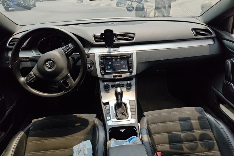 Used Volkswagen FAW-Volkswagen CC 2016 1.8TSI Luxury Model Center Console