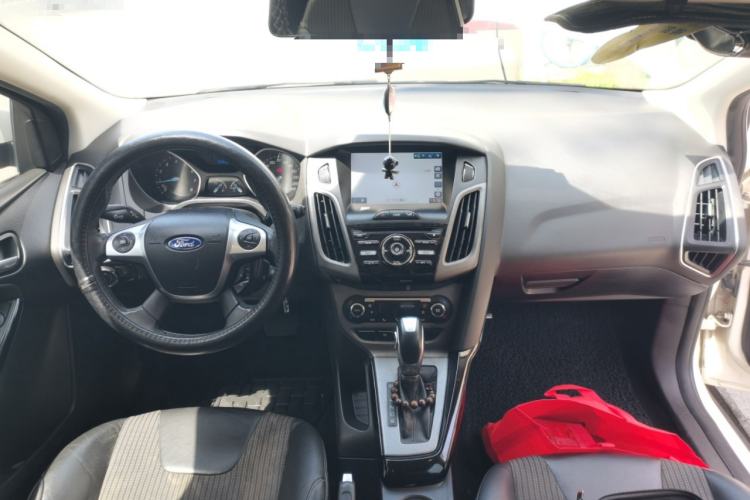 Used Ford Focus 2012 Hatchback 1.6L Automatic Fashion Edition
