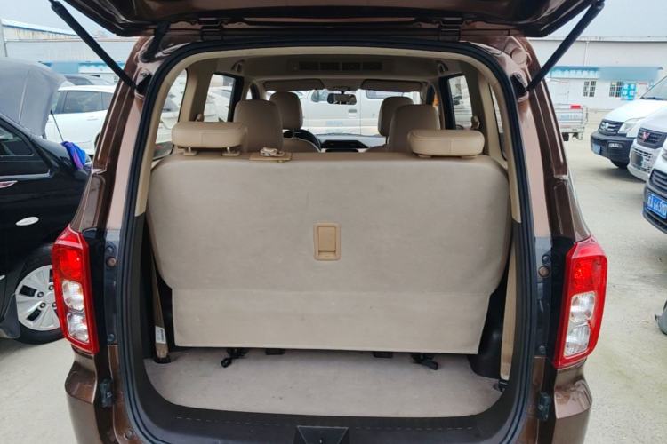 Used Wuling Hongguang 2018 1.5L S Comfort Model L2B Trunk