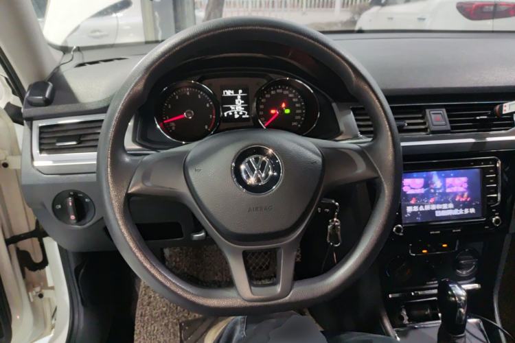 Used Volkswagen Bora 2016 1.6L Automatic Fashion Model
