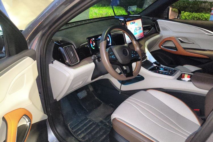 Used BYD Song Pro New Energy 2022 DM-i 110km Flagship Model Driver Seat