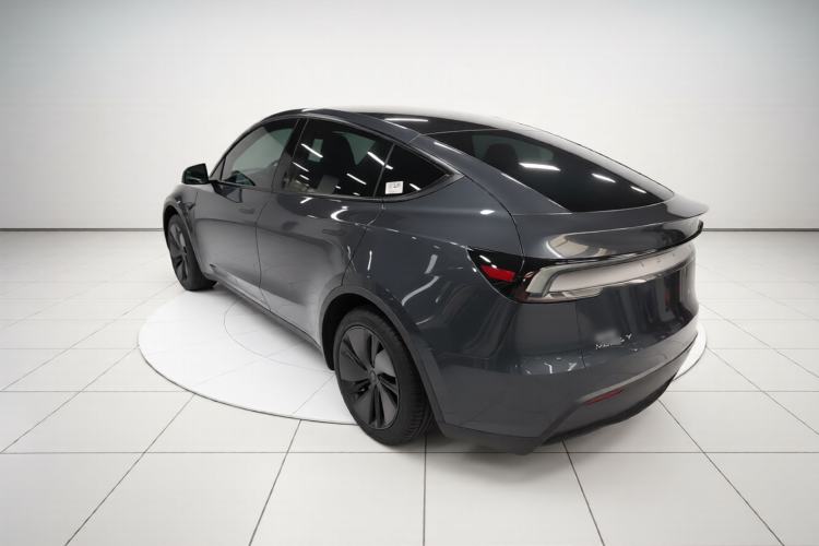 Used Tesla Model Y 2025 Rear-Wheel Drive First Edition Exterior 2