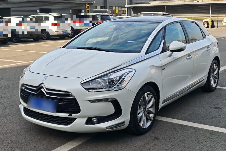 Used DS 5 2013 1.6T Luxury Edition THP160
