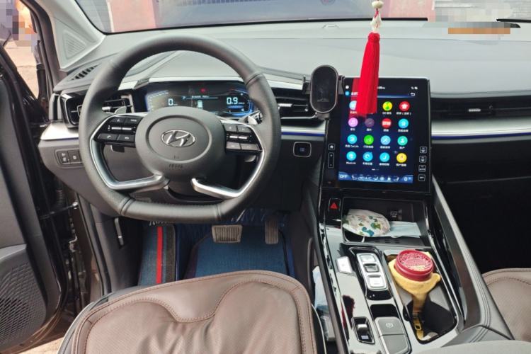 Used Hyundai Custo 2024 380TGDi LUX Premium Smart & Luxurious Edition Steering Wheel