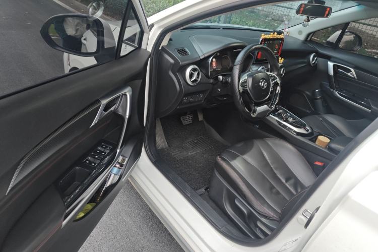 Used BAIC Beijing EU5 2018 R500 Smart Wind Edition