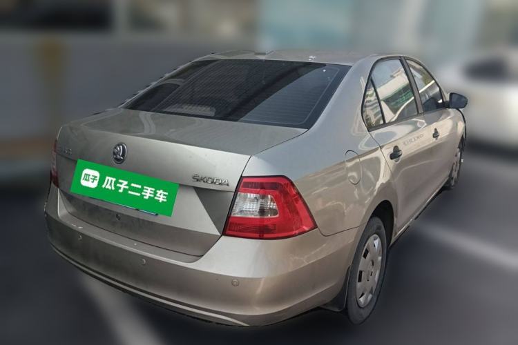 Used Skoda Rapid 2015 1.6L Automatic Enjoyment Selection Model