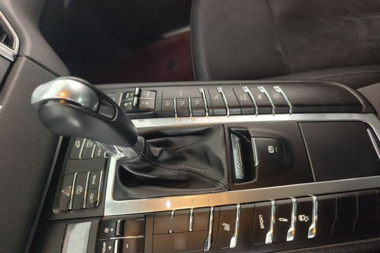 Used Porsche Macan 2017 Macan 2.0T
