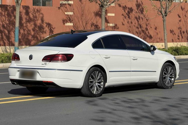 Used Volkswagen FAW-Volkswagen CC 2016 1.8TSI Luxury Model
