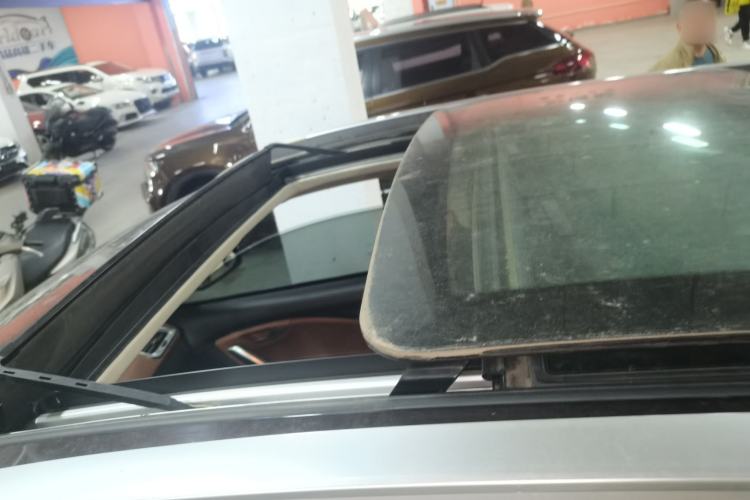 Used Soueast DX7 2017 1.5T Automatic Glory Edition Roof