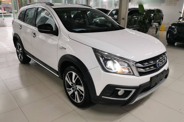 Used Venucia T70X 2016 2.0L CVT SmartFun Sport Edition