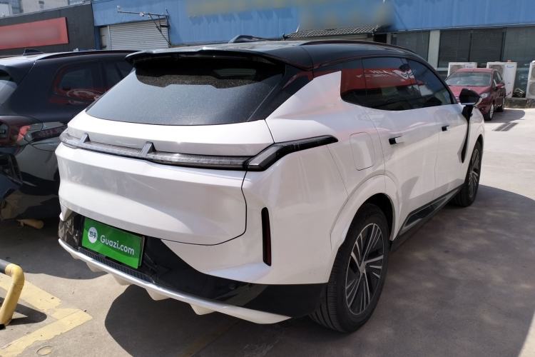 Used Lynk & Co 08 EM-P 2025 120km Long-Range Pro