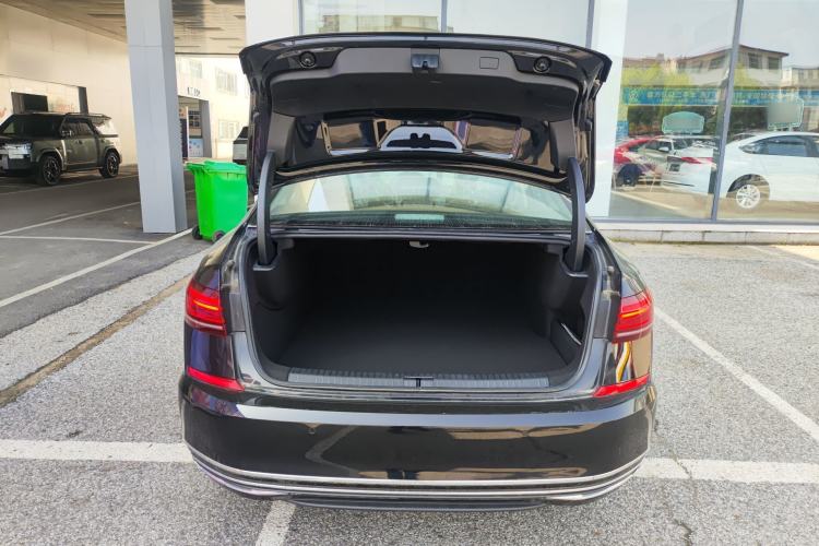Used Volkswagen Passat New Energy 2025 430 PHEV Hybrid Business Edition Trunk