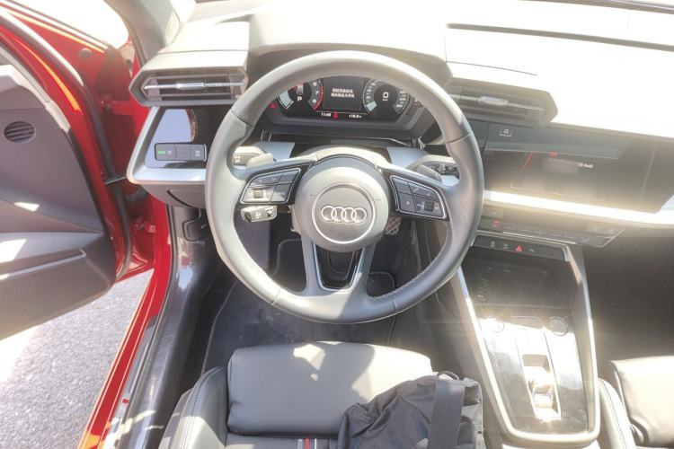 Used Audi A3 2024 Sportback 35 TFSI Fashionable Sports Model Steering Wheel