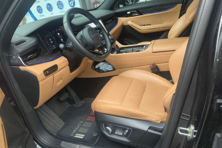 Used Lynk & Co 09 2021 2.0T Halo Seven-Seater
