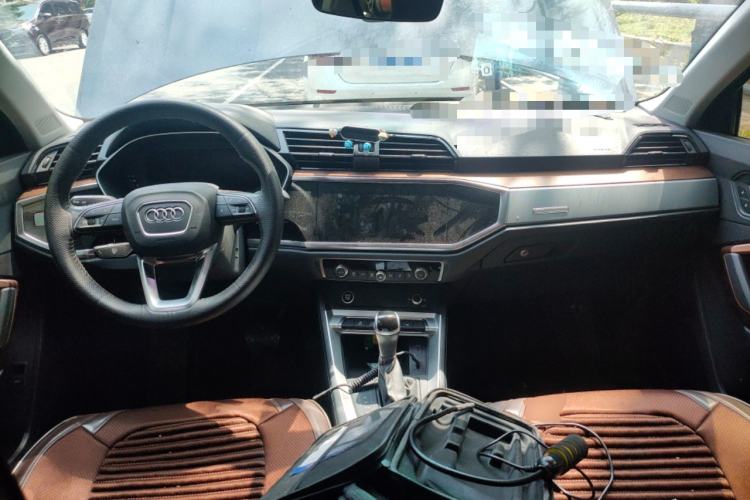 Used Audi Q3 2021 35 TFSI Fashionable and Elegant Model
